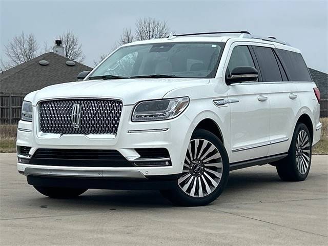 2021 Lincoln Navigator Reserve RWD photo