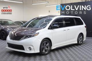 2015 Toyota Sienna  FWD photo