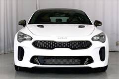 2022 Kia Stinger GT1 RWD photo