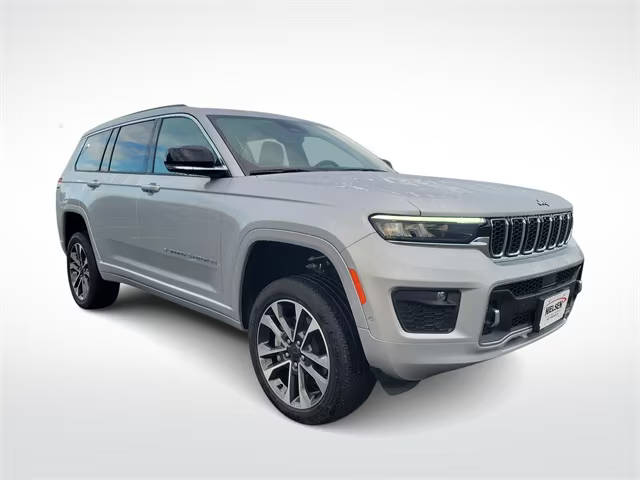 2021 Jeep Grand Cherokee L Overland 4WD photo