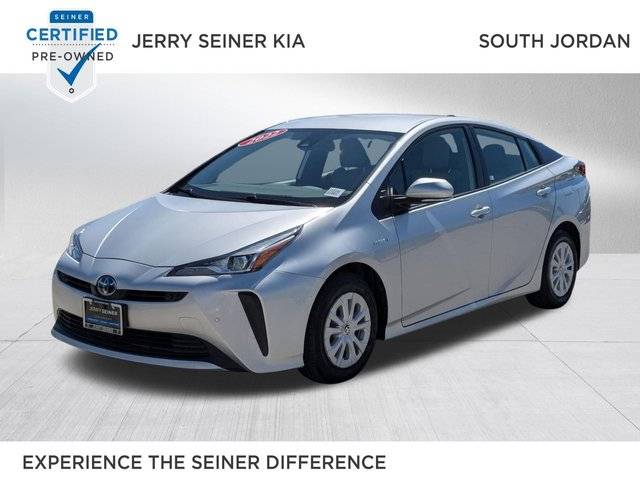 2022 Toyota Prius LE FWD photo