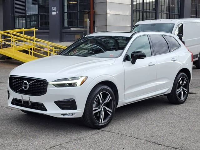 2021 Volvo XC60 R-Design AWD photo