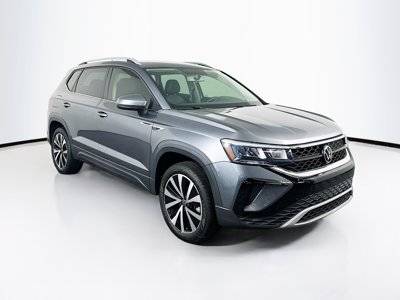 2022 Volkswagen Taos SE FWD photo