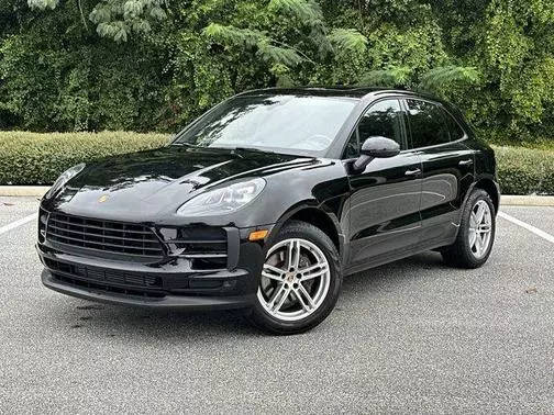 2021 Porsche Macan  AWD photo