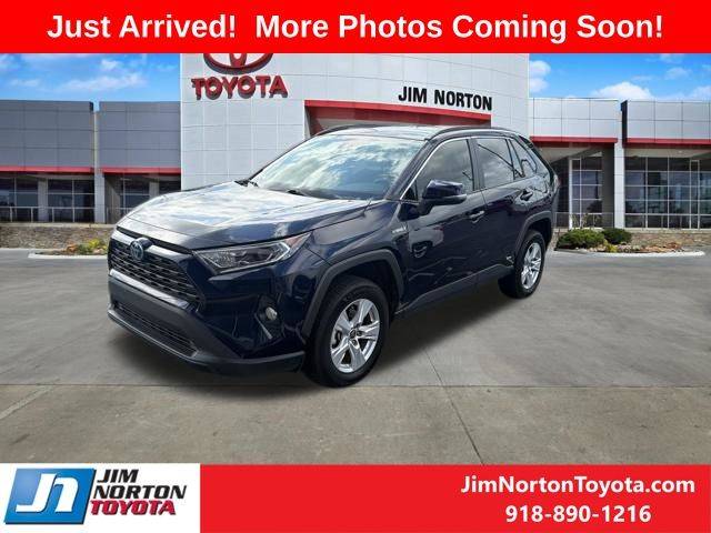 2021 Toyota RAV4 Hybrid XLE AWD photo