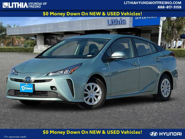 2021 Toyota Prius L Eco FWD photo