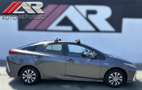 2022 Toyota Prius Prime XLE FWD photo