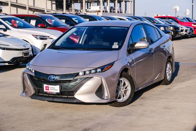 2022 Toyota Prius Prime LE FWD photo