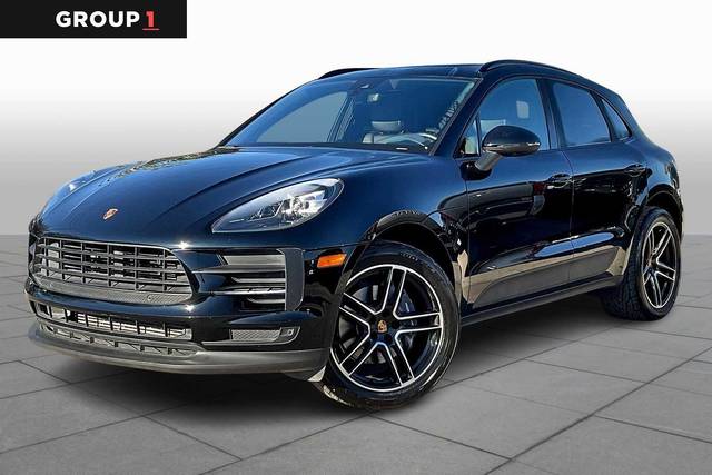 2021 Porsche Macan  AWD photo