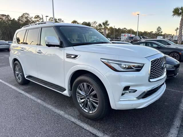 2021 Infiniti QX80 LUXE 4WD photo