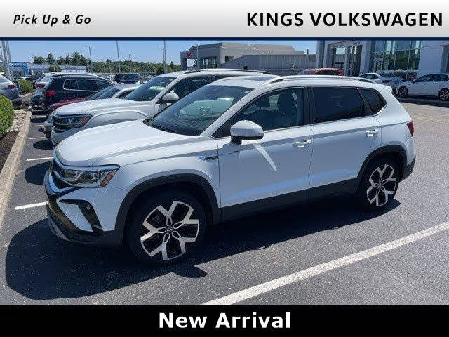 2022 Volkswagen Taos SEL AWD photo