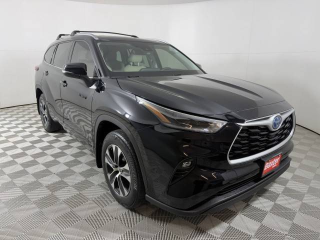 2021 Toyota Highlander Hybrid XLE AWD photo