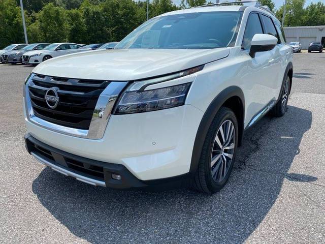 2022 Nissan Pathfinder Platinum 4WD photo