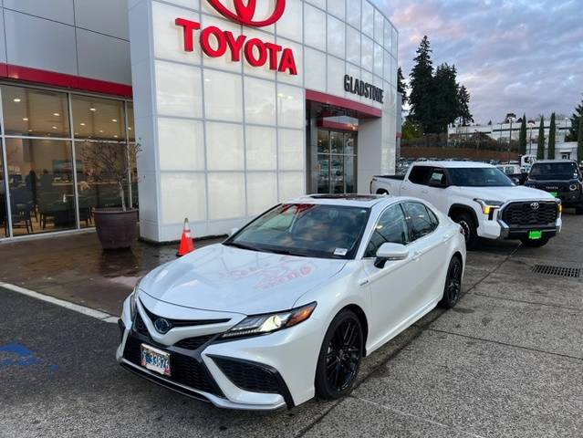 2021 Toyota Camry Hybrid XSE FWD photo