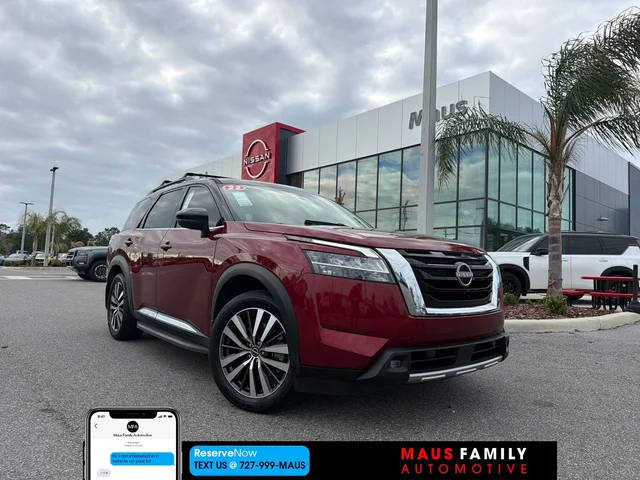2022 Nissan Pathfinder Platinum FWD photo