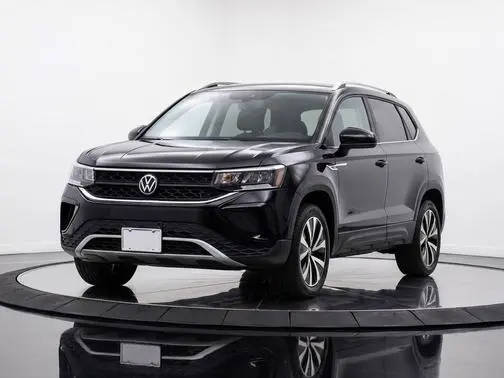 2022 Volkswagen Taos SE FWD photo