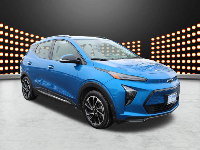 2022 Chevrolet Bolt EUV Premier FWD photo