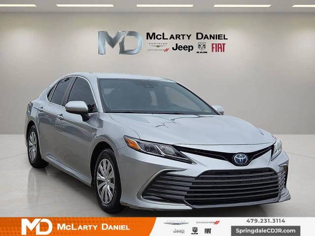 2021 Toyota Camry Hybrid LE FWD photo