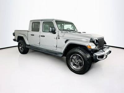 2021 Jeep Gladiator Overland 4WD photo