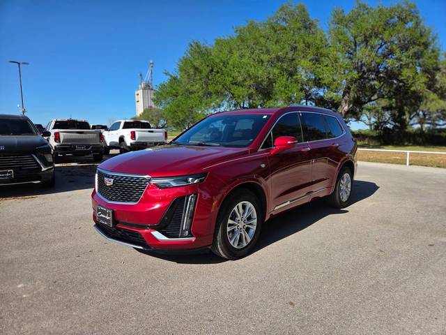 2022 Cadillac XT6 Luxury FWD photo