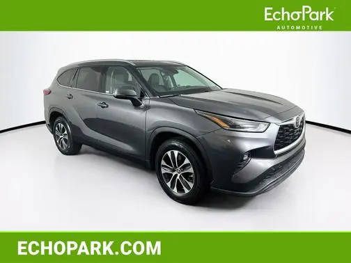 2021 Toyota Highlander XLE FWD photo