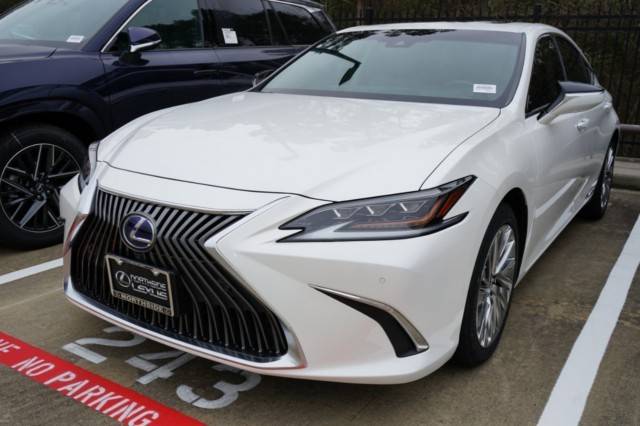 2021 Lexus ES ES 300h Ultra Luxury FWD photo