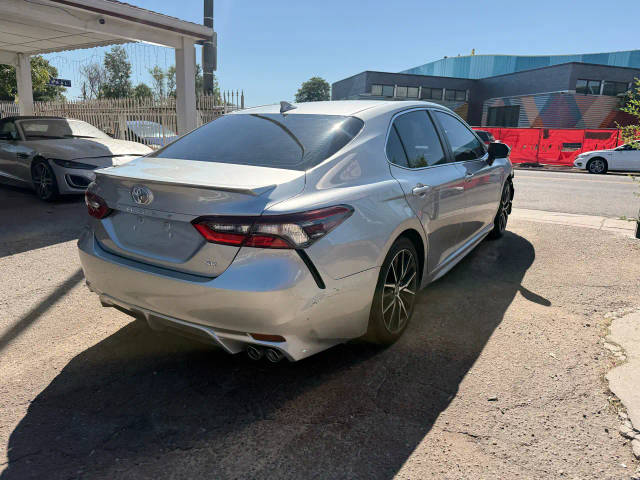 2021 Toyota Camry SE FWD photo
