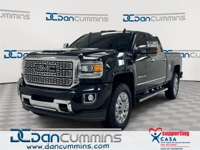2018 GMC Sierra 2500HD Denali 4WD photo
