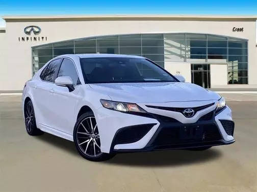 2021 Toyota Camry SE FWD photo