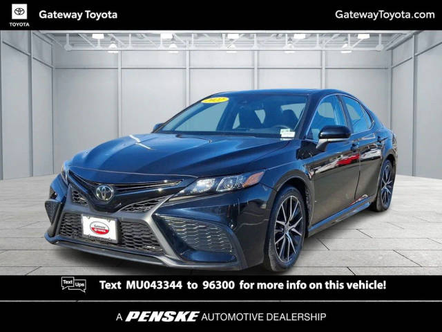 2021 Toyota Camry SE AWD photo