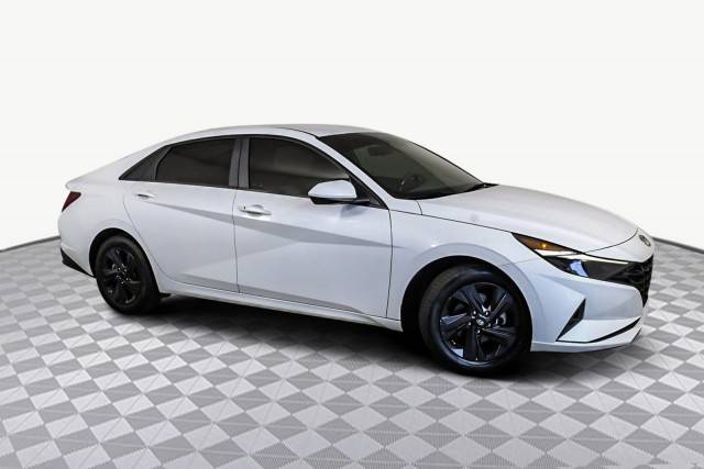 2022 Hyundai Elantra SEL FWD photo