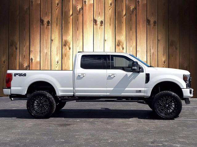 2021 Ford F-250 Super Duty LARIAT 4WD photo