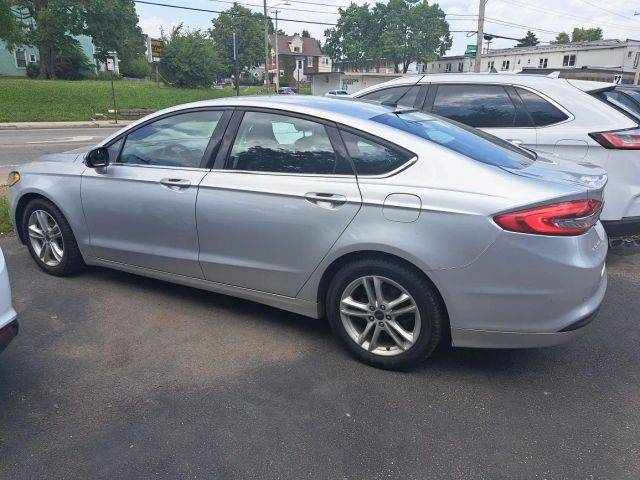 2018 Ford Fusion SE FWD photo