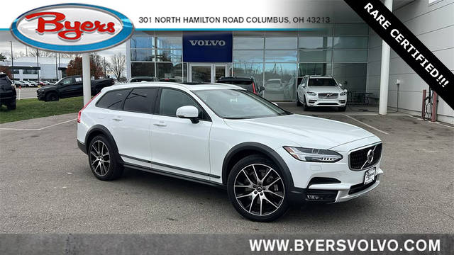 2020 Volvo V90 Cross Country  AWD photo