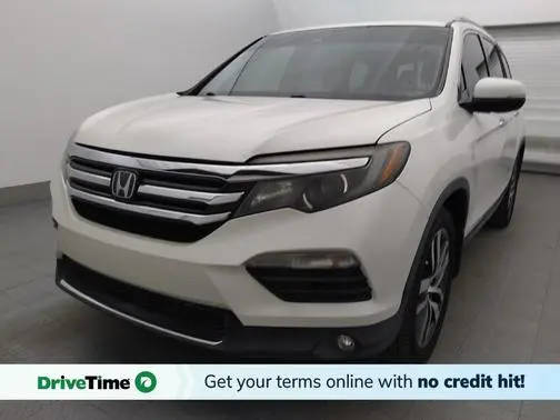 2017 Honda Pilot Touring FWD photo