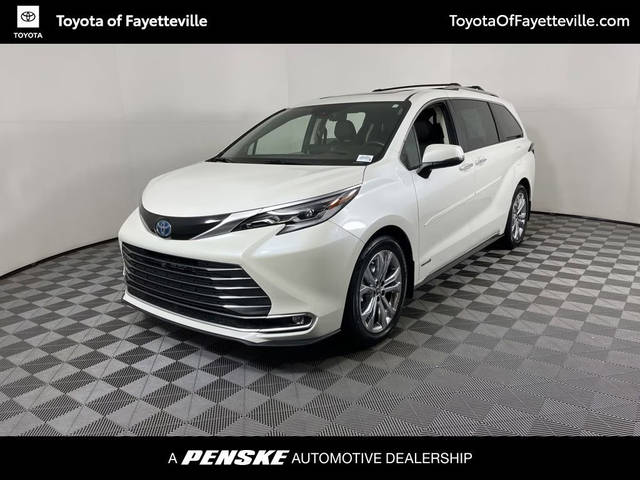 2021 Toyota Sienna Platinum FWD photo