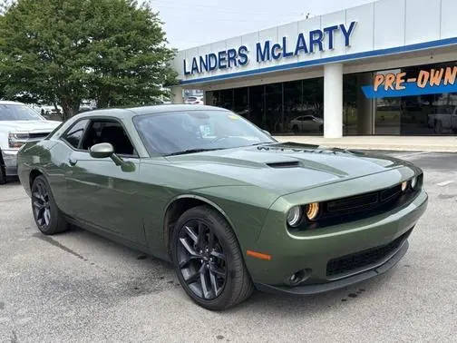 2021 Dodge Challenger SXT RWD photo