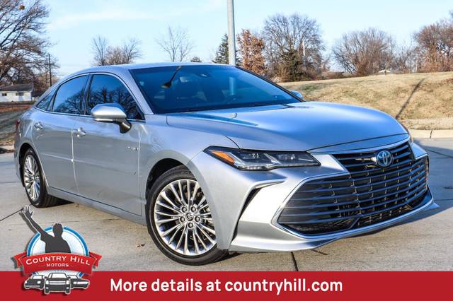 2021 Toyota Avalon Hybrid Limited FWD photo