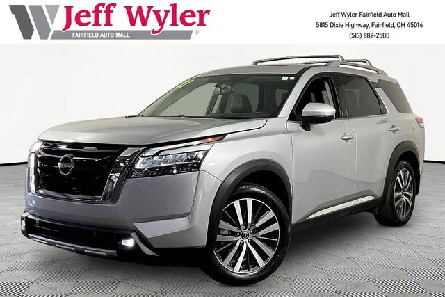 2022 Nissan Pathfinder Platinum 4WD photo