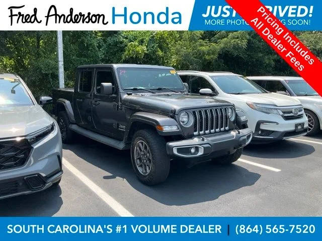 2021 Jeep Gladiator Overland 4WD photo