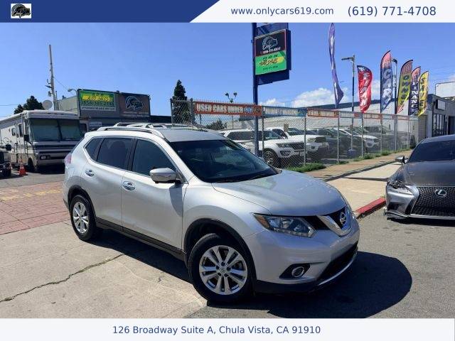2015 Nissan Rogue SV FWD photo