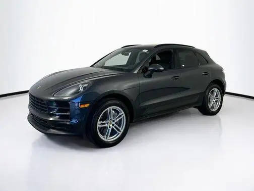 2021 Porsche Macan  AWD photo