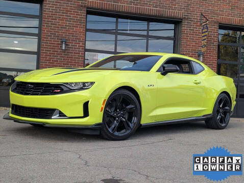 2021 Chevrolet Camaro LT1 RWD photo