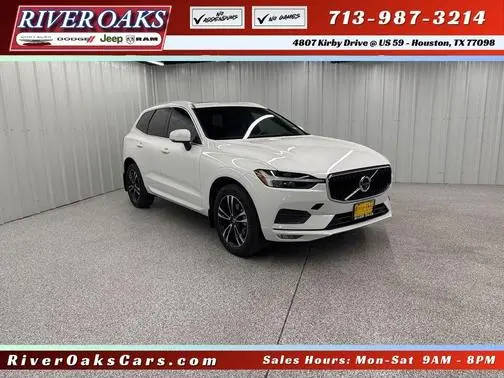 2021 Volvo XC60 Momentum AWD photo