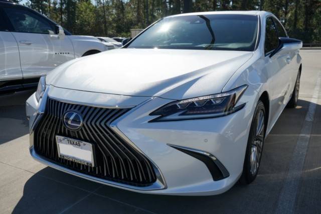 2021 Lexus ES ES 300h Ultra Luxury FWD photo