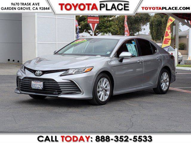 2021 Toyota Camry LE FWD photo