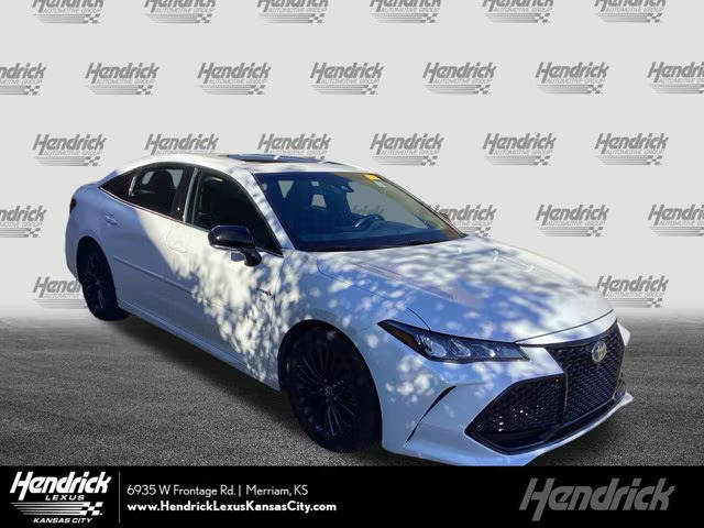 2021 Toyota Avalon Hybrid XSE FWD photo