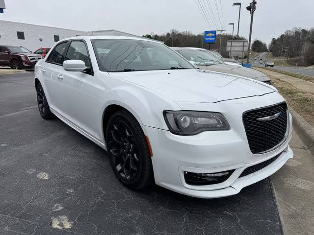 2020 Chrysler 300 300S RWD photo