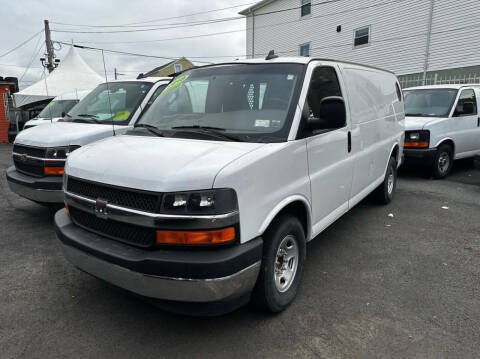 2019 Chevrolet Express Cargo  RWD photo