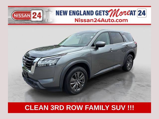 2022 Nissan Pathfinder S 4WD photo